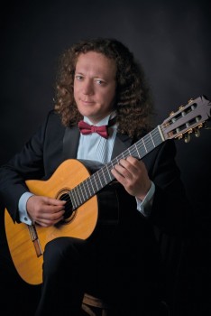 DIMITRI  ILLARIONOV